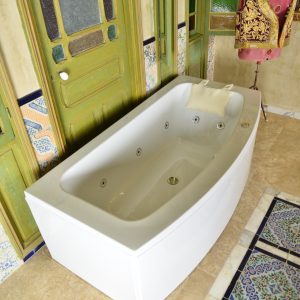 Baignoire spéciale BIWA : 170 x 85/70